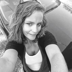 Meet your Posher, Dee